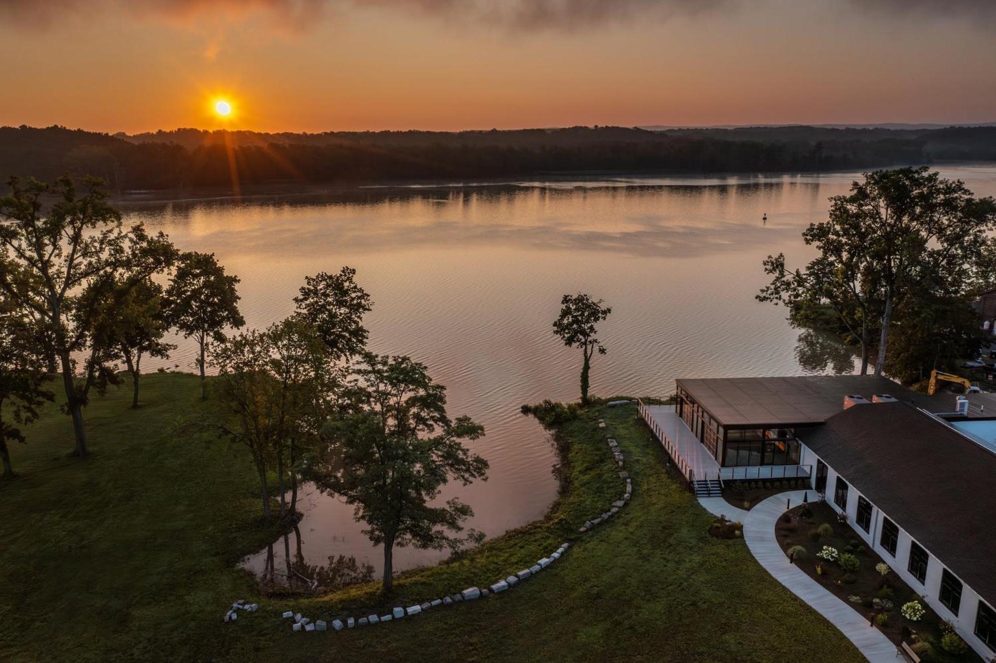 Voco Newbury Hudson Valley By Ihg